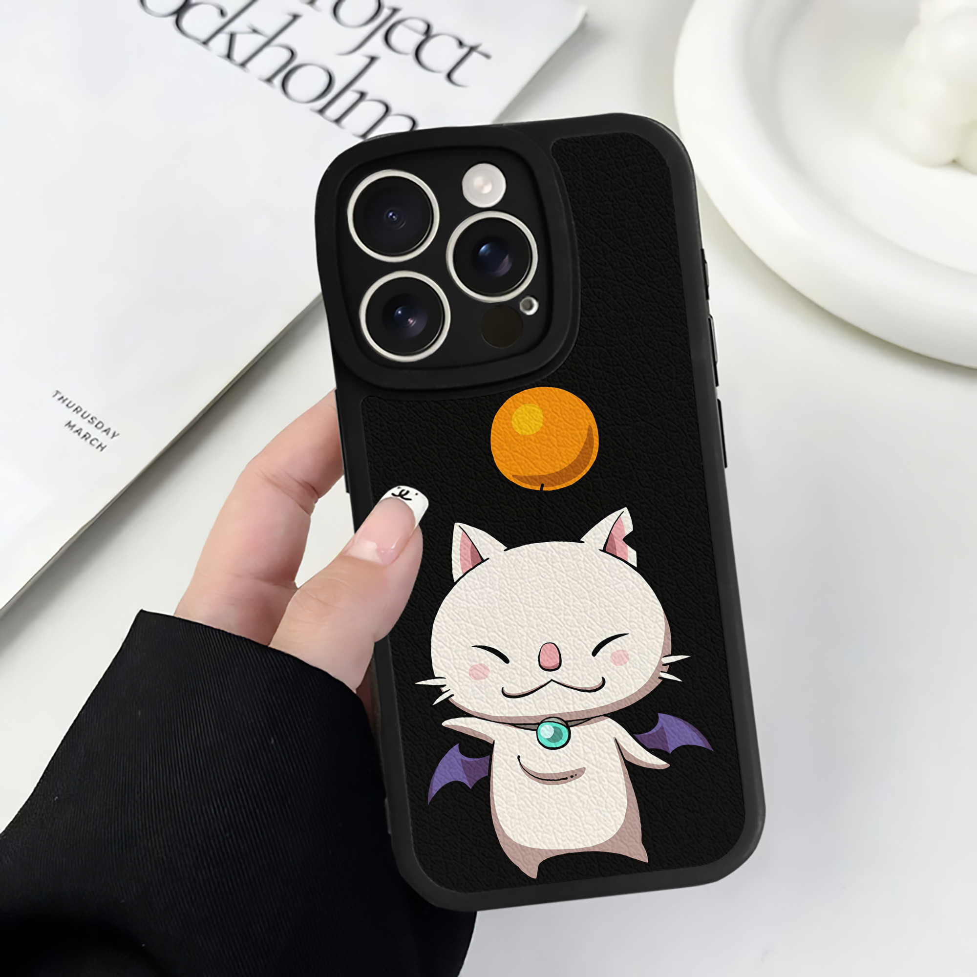 （画像用） 妖怪ウォッチ Yo-kai Watch 【iPhone 16シリーズ対応】シリコンスマホケース（レザー調） 材質：シリコン